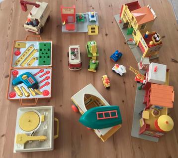 FISHER PRICE platenspeler camper gereedschapskoffer enz enz beschikbaar voor biedingen