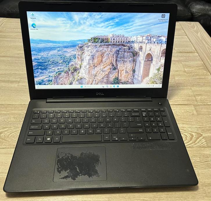 Dell latitude3590-i7-16gb ddr-250gb ssd, Computers en Software, Windows Laptops, Zo goed als nieuw, 15 inch, SSD, 2 tot 3 Ghz