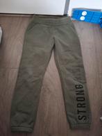Broek maat 128 merk c&a op broekspijp staat strong girl, Ophalen of Verzenden, Zo goed als nieuw, Meisje, Broek