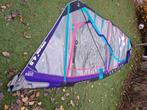 Windsurfzeilen Duotone Super Hero 4.0, 4,5 en 5.0, Watersport en Boten, Windsurfen, Ophalen, Gebruikt, Zeil, Minder dan 5 m²