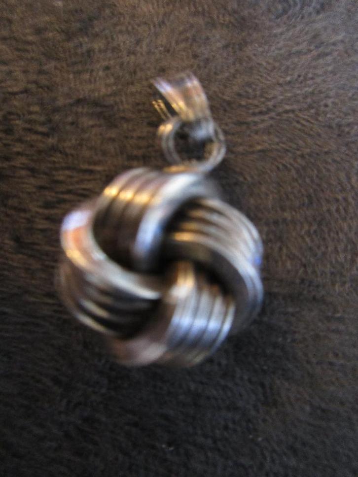 zilveren hanger 'knoop' 25 x 15 mm - 7 gram - 835, Sieraden, Tassen en Uiterlijk, Kettinghangers, Zo goed als nieuw, Zilver, Zilver