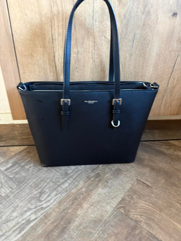 Flora & co school/schoudertas, Sieraden, Tassen en Uiterlijk, Tassen | Damestassen, Ophalen, Zo goed als nieuw, Zwart, Schoudertasje