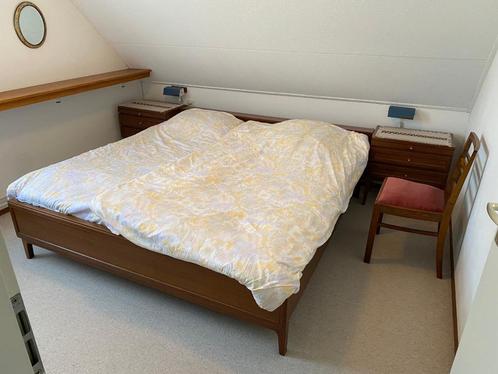 Tweepersoonsbed / 2 persoonsbed / bed, Huis en Inrichting, Banken | Bankstellen, Gebruikt, Tweepersoons, 200 tot 250 cm, 150 cm of meer
