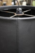 2 x grote luxe ronde hanglamp Lola Jess Design echt leer !!, Ophalen of Verzenden, Zo goed als nieuw, Overige materialen