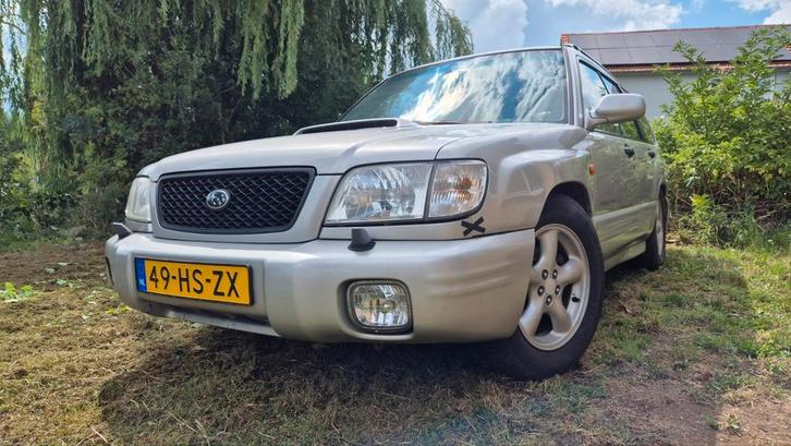 Subaru Forester 2.0 Turbo 2001 Grijs Met Motorschade, Auto's, Subaru, Particulier, Forester, 4x4, ABS, Airbags, Airconditioning