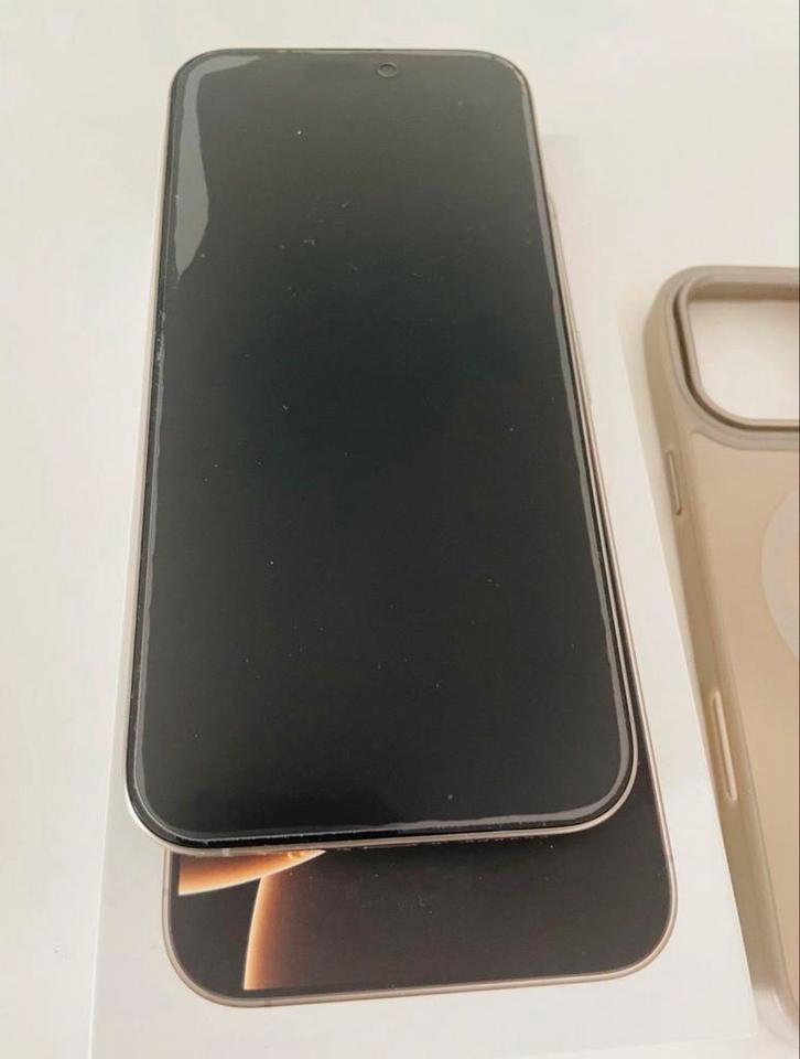 iPhone 16 Pro Max 512GB natural titanium met AppleCare+., Telecommunicatie, Mobiele telefoons | Apple iPhone, Zo goed als nieuw