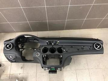Mercedes w117 w176 dashboard beschikbaar voor biedingen