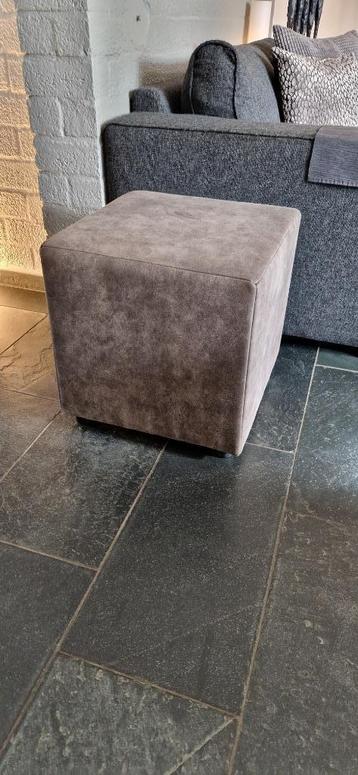 Hocker Nando - antraciet - stof Preston - 46x46x46 cm beschikbaar voor biedingen