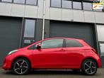 Toyota Yaris 1.4 D-4D-F Aspiration | Xenon / LED | Navigatie, Voorwielaandrijving, Euro 5, Stof, Zwart