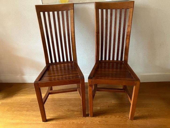 Twee mooie koloniale stoelen eetkamerstoelen teakhout - zgan, Huis en Inrichting, Stoelen, Zo goed als nieuw, Twee, Hout, Bruin