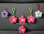 Gehaakte bloem sleutelhanger/tashanger, doe-het-zelf, kado, Ophalen of Verzenden, Nieuw, Haken