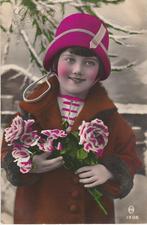 Meisje met roze hoed en bloemen, Ongelopen, Kinderen, Ophalen, 1920 tot 1940