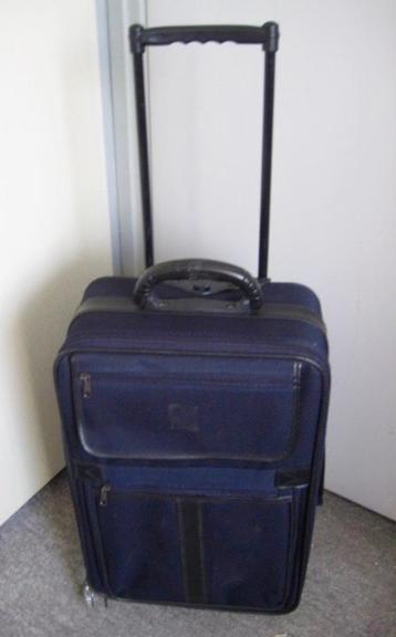 DONKERBLAUWE TROLLEY KOFFER ,HANDBAGAGE een stevige handige  beschikbaar voor biedingen