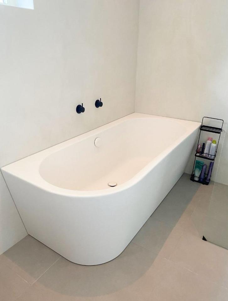 Vrijstaand bad wit mat Charley XS, Huis en Inrichting, Badkamer | Complete badkamers, Zo goed als nieuw, Ophalen