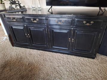 Dressoir van Eichholz beschikbaar voor biedingen