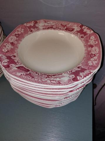 Prachtige pasta of saladeborden decor Victoria oud rood SCM beschikbaar voor biedingen