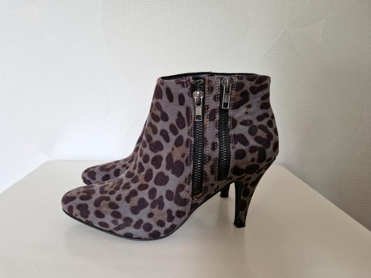 Enkellaarsjes Pitt echt leder - maat 39 Luipaard, Kleding | Dames, Schoenen, Zo goed als nieuw, Lage of Enkellaarzen, Bruin, Ophalen of Verzenden