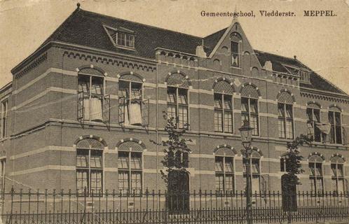 Gemeenteschool, Vledderstr. - Meppel. - B-keus - 1923 gelope, Verzamelen, Ansichtkaarten | Nederland, Gelopen, Drenthe, 1920 tot 1940
