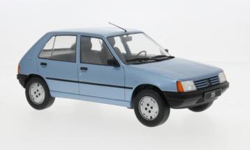 Jsn MCG 1:18 Peugeot 205 1984 lichtblauw beschikbaar voor biedingen