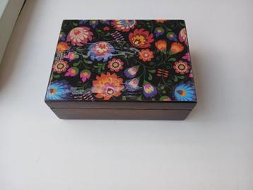 sieraden doos kistje lak lakdoos beschikbaar voor biedingen