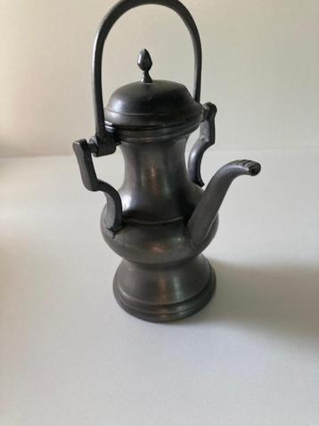 APARTE tinnen kan/schenkkan/koffiekan/fantasiekan?   beschikbaar voor biedingen