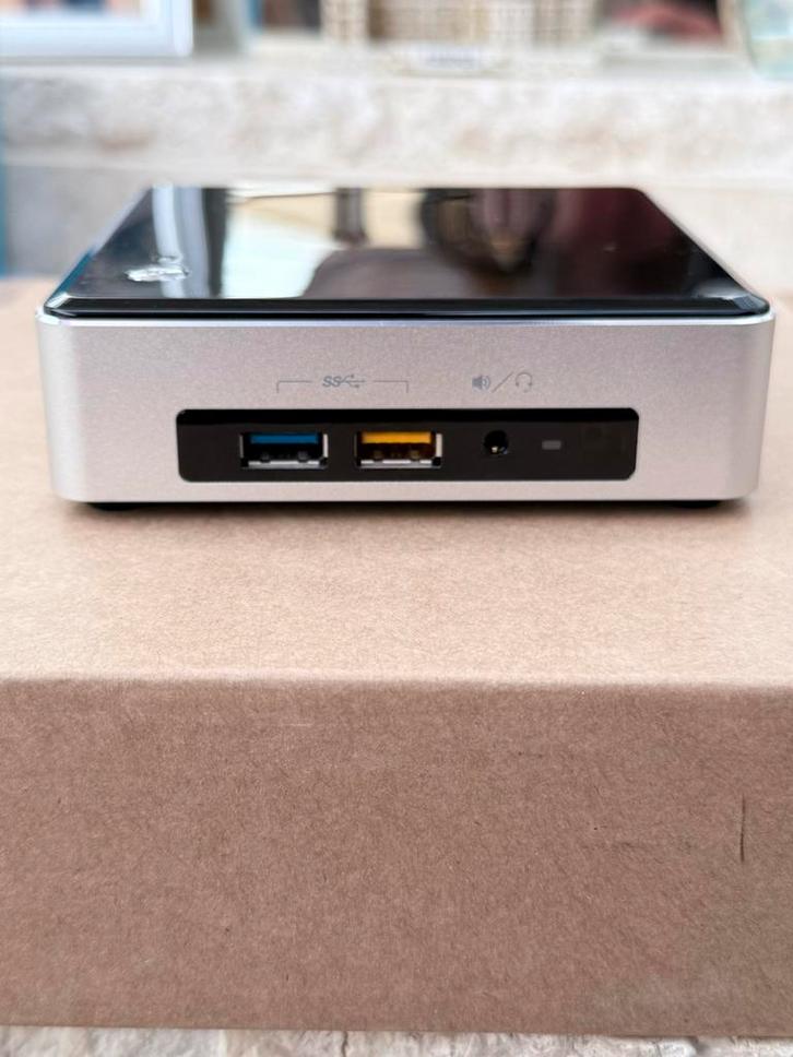 Intel nuc i5 nuc6i5syk + 250GB  ssd en 8gb ram, Computers en Software, Desktop Pc's, Zo goed als nieuw, 2 tot 3 Ghz, SSD, Ophalen of Verzenden