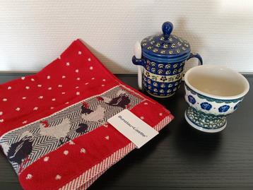 Bunzlau Castle cream pot, brewing mug en handdoek beschikbaar voor biedingen