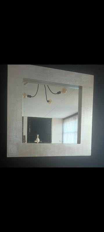 Spiegel 100x100 cm beschikbaar voor biedingen
