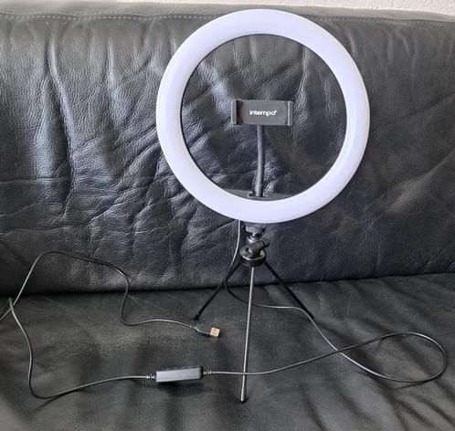 te koop ronde intempo lamp op poten kleur verstelbaar, Huis en Inrichting, Lampen | Tafellampen, Nieuw, Minder dan 50 cm, Kunststof