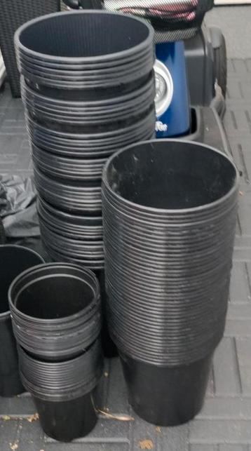 Bloempot, sierpot, plantenpot, plantenbak 2 lt beschikbaar voor biedingen
