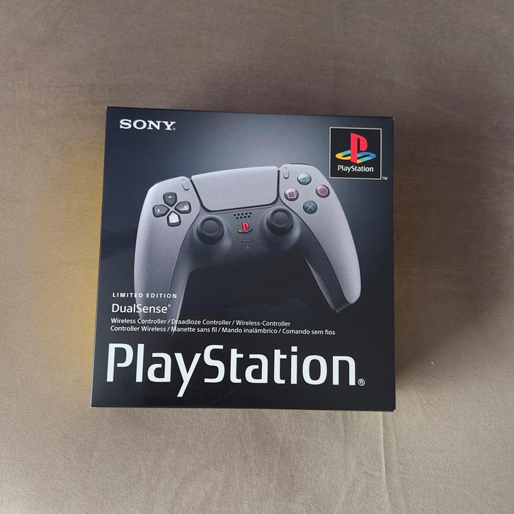 PS5 Controller 30th Anniversary Limited Edition - Nieuw!, Spelcomputers en Games, Spelcomputers | Sony PlayStation Consoles | Accessoires