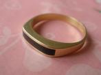 Moderne Gouden ring  met Onyx uit Zeeuwse boedel 1977-2002, Sieraden, Tassen en Uiterlijk, Ringen, Ophalen of Verzenden, Zo goed als nieuw