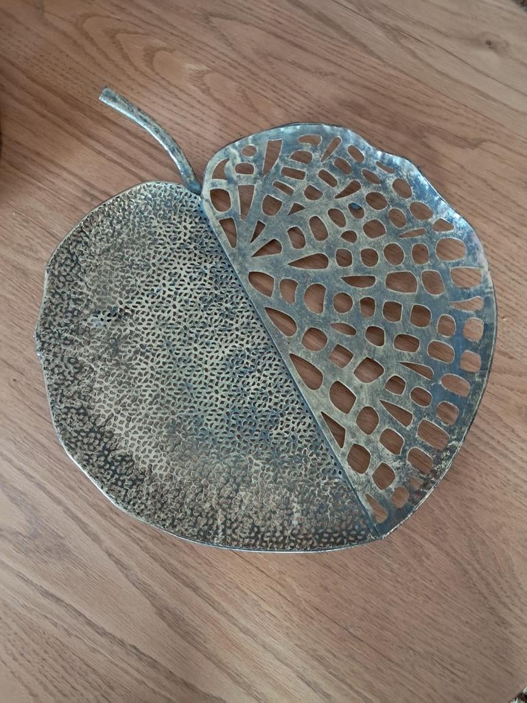 Decoratieve fruitschaal in bladvorm, Overige materialen, Gebruikt, Schaal, Ophalen of Verzenden