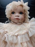 Pop met prachtige jurk, Antiek en Kunst, Antiek | Speelgoed, Ophalen of Verzenden