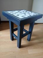 Blauw bijzettafeltje met mozaiek blad, Ophalen, Minder dan 45 cm, Minder dan 55 cm, Vierkant