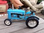 "Old Tractor" Metalen Speelgoedmodel fraai klassiek model, Antiek en Kunst, Antiek | Speelgoed, Ophalen of Verzenden