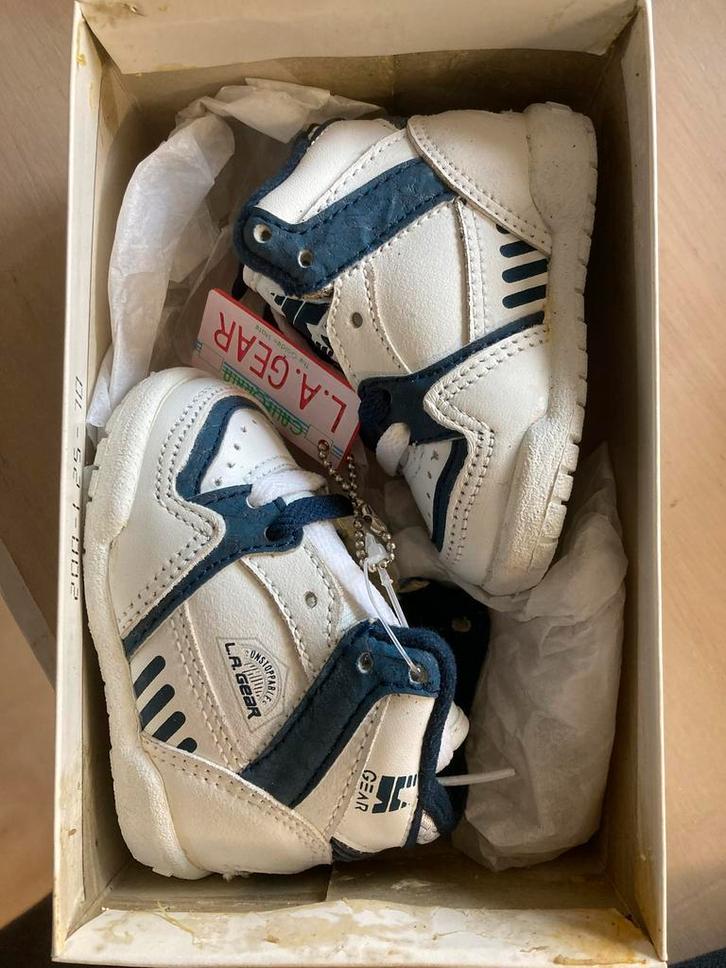 L.A. Gear Baby Sneakers, nieuw in doos, Kinderen en Baby's, Babykleding | Schoentjes en Sokjes, Nieuw, Jongetje of Meisje, Schoentjes