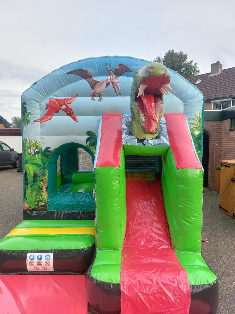 Te huur dino springkussen, Hobby en Vrije tijd, Feestartikelen | Verhuur, Ophalen of Verzenden, Overige