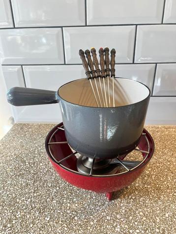 Cousances le Creuset fondue set beschikbaar voor biedingen