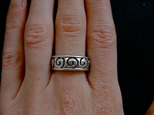 Zilveren 925 zilver rechte ring krul / swirl / spiraal mt 17, Sieraden, Tassen en Uiterlijk, Ringen, Nieuw, Dame of Heer, 17 tot 18