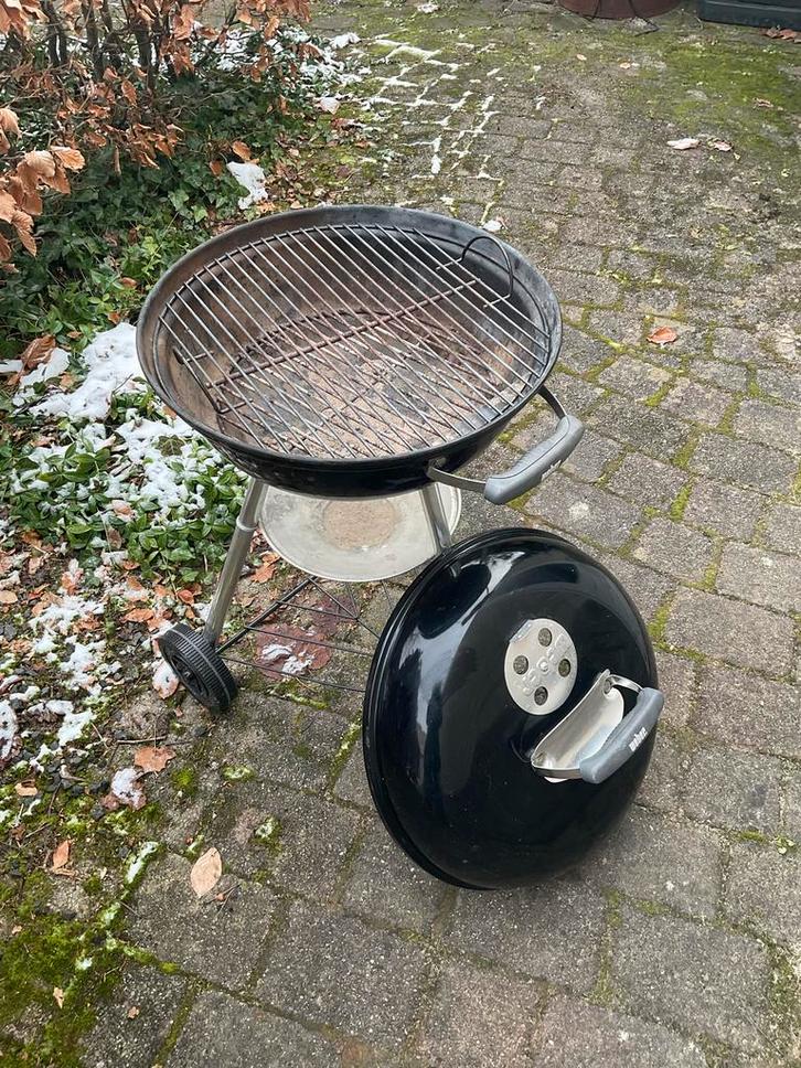Weber Houtskoolbarbecue - Gebruikt, Goede Staat, Tuin en Terras, Houtskoolbarbecues, Gebruikt, Met accessoires, Ophalen of Verzenden