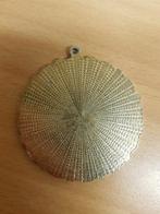 Medaille.                 Goudkleurig., Ophalen of Verzenden, Gebruikt, 6 maanden tot 2 jaar