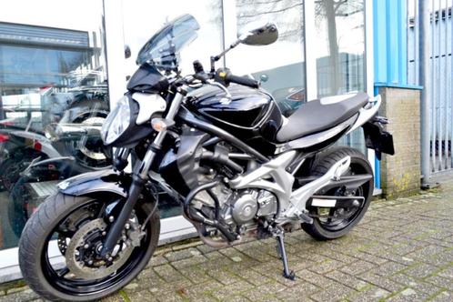 Suzuki SFV650 Gladius 2011 Zwart | SFV 650, Motoren, Motoren | Suzuki, Bedrijf, Naked bike, meer dan 35 kW, 2 cilinders, Ophalen