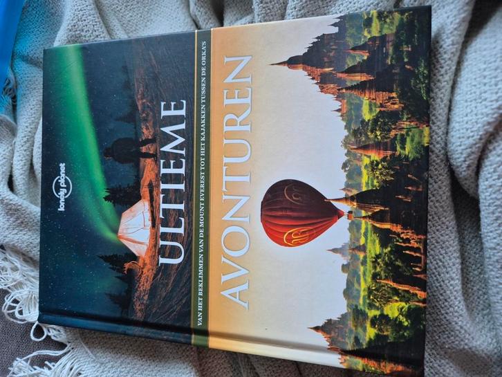 Lonely Planet - Lonely Planet Ultieme avonturen, Boeken, Reisgidsen, Zo goed als nieuw, Reisgids of -boek, Europa, Lonely Planet