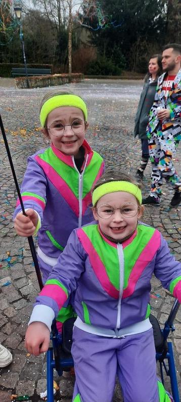 carnavalspakken jaren-80 trainingspakken oranje paars roze beschikbaar voor biedingen