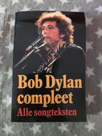 Bob Dylan Compleet - Alle Songteksten, Ophalen of Verzenden, Gelezen, Artiest, Loeb