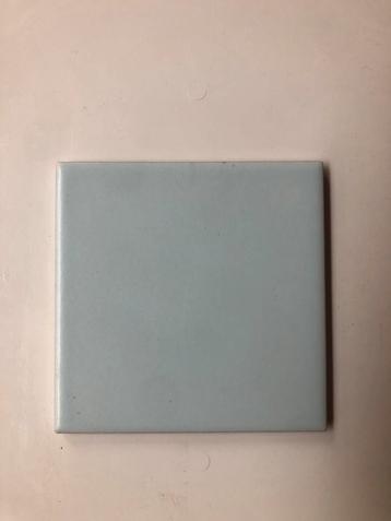 Ce Si tegels 10 bij 10 mat blauw 62 stuks beschikbaar voor biedingen