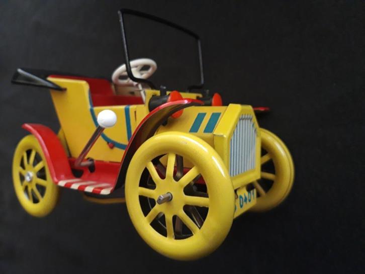 Oud mechanisch blikken speelgoed autootje - Tjechoslowakije, Verzamelen, Overige Verzamelen, Zo goed als nieuw, Ophalen of Verzenden
