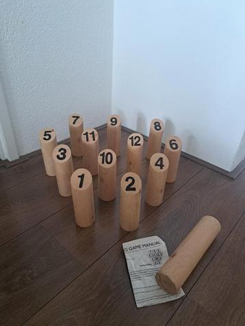 Houten werpspel Mölkky beschikbaar voor biedingen