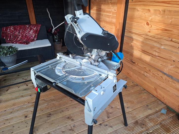 Flipover ELU 8TGS 273 Afkortzaag -, Doe-het-zelf en Verbouw, Gereedschap | Zaagmachines, Gebruikt, Afkortzaag, 600 tot 1200 watt